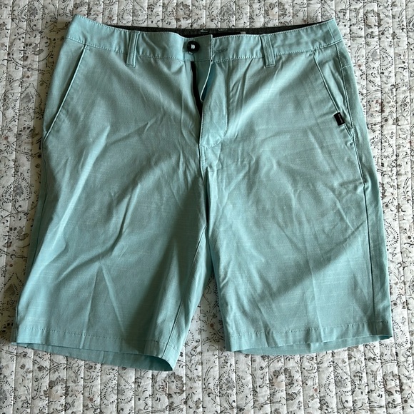 Ripcurl Men’s Hybrid Short (Water/Land 32) - Barely Used - Picture 1 of 3